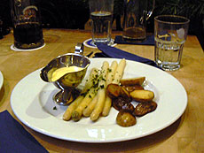 名物料理の「シュパーゲル(白アスパラガス)」