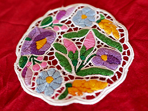 ハンガリー刺繍