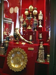 ドイツ職人が手掛けた工芸品